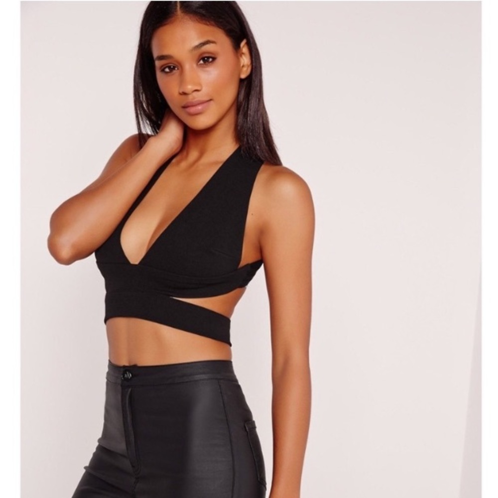 🪞 NEW missguided cut out cross back dressy top